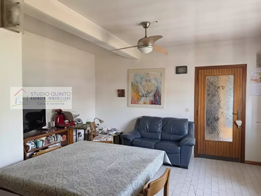 Immagine 11 di Casa bifamiliare in vendita  a Paese