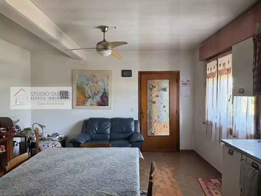 Immagine 12 di Casa bifamiliare in vendita  a Paese