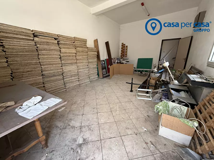 Immagine 8 di Negozio in vendita  in Via Zara a Porto Viro