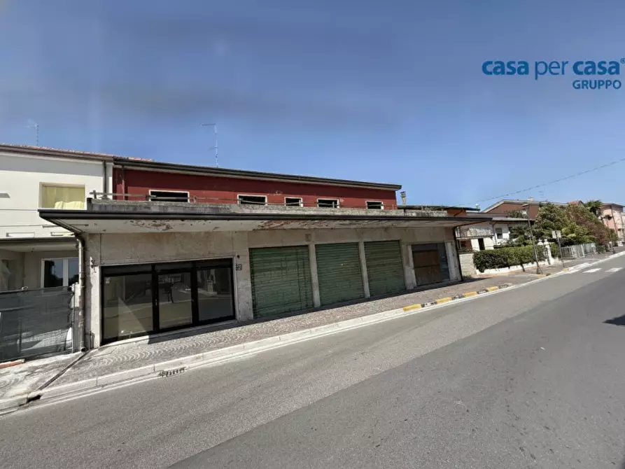 Immagine 2 di Appartamento in vendita  in Via Zara a Porto Viro