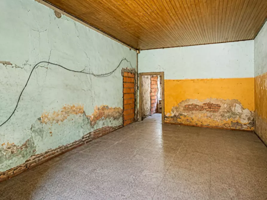 Immagine 13 di Casa indipendente in vendita  in piazza feltrinelli a Remedello