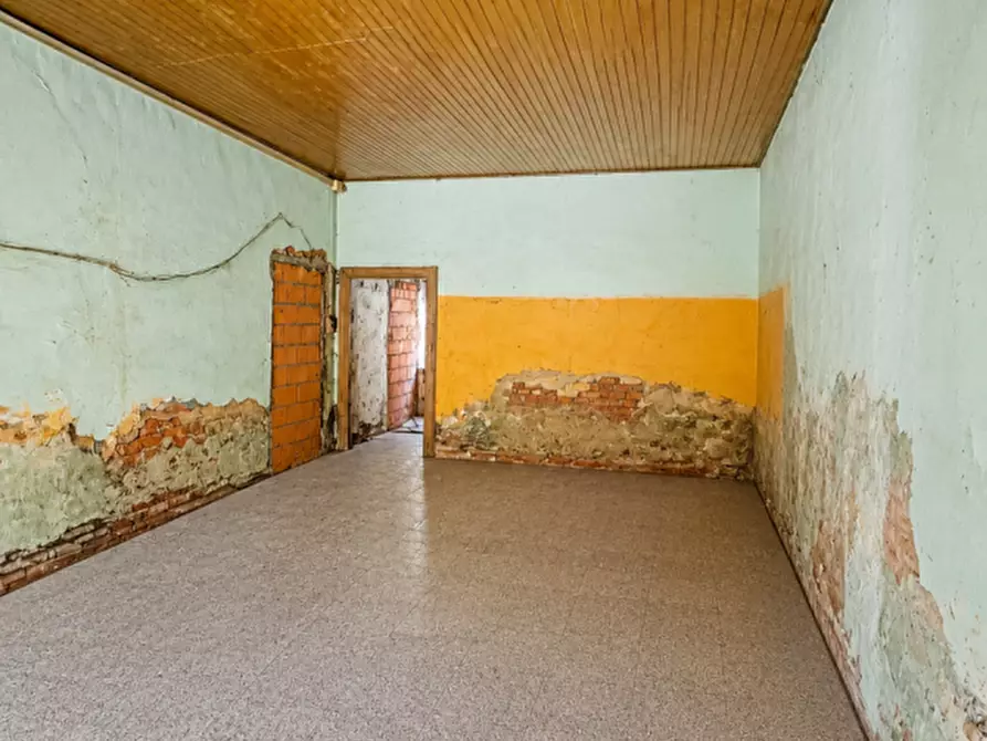 Immagine 15 di Casa indipendente in vendita  in piazza feltrinelli a Remedello