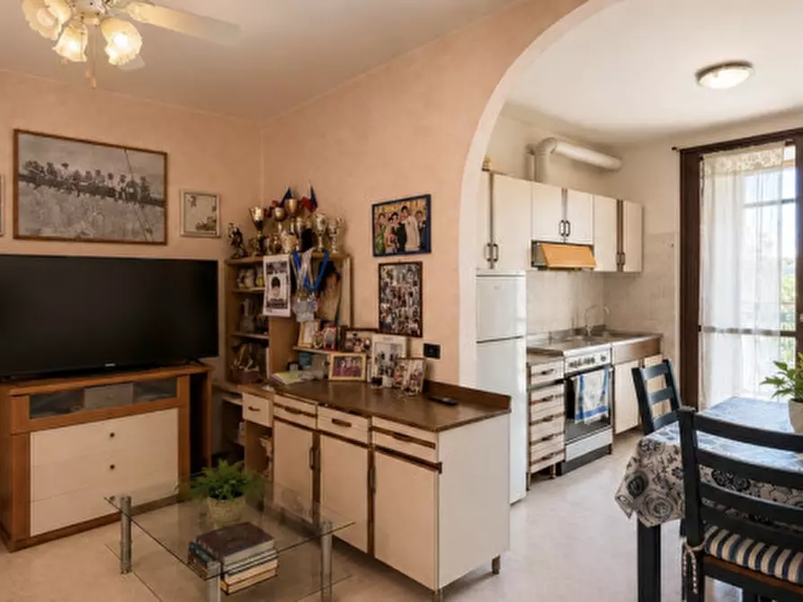 Immagine 2 di Appartamento in vendita  in Via Lucera 35 a Milano