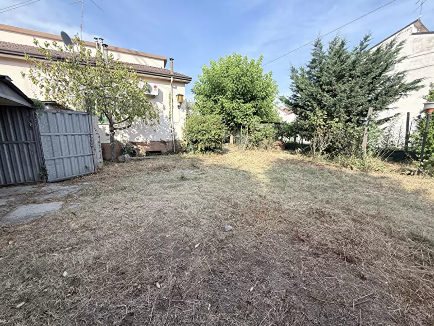 Immagine 12 di Casa bifamiliare in vendita  in Via Filzi a San Giovanni Lupatoto