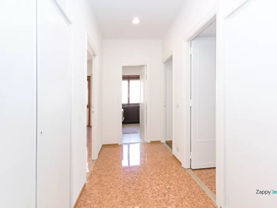 Immagine 23 di Appartamento in affitto  in Via Muggia, 33 a Roma