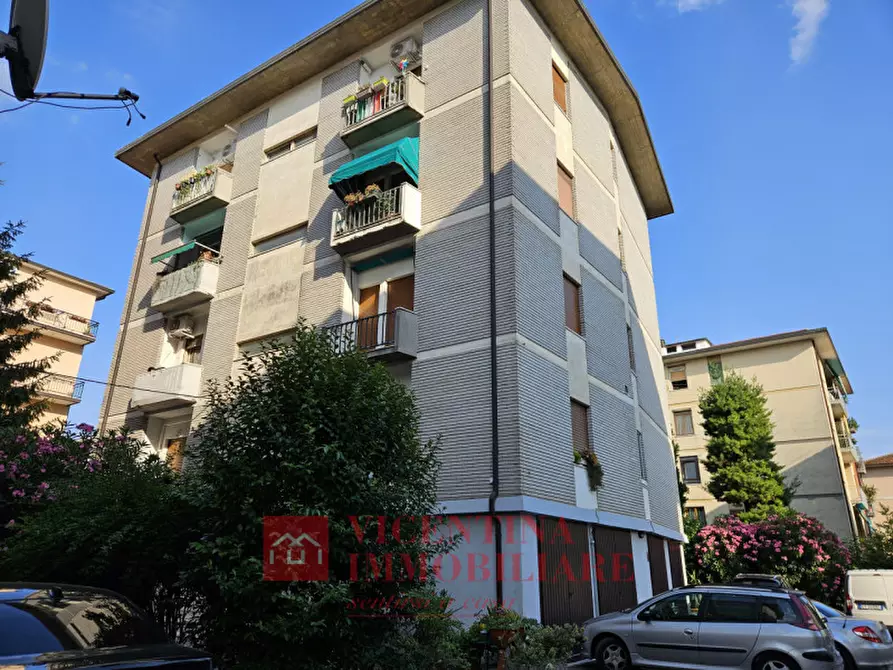 Immagine 1 di Appartamento in vendita  in Via Guicciardini 8 a Vicenza