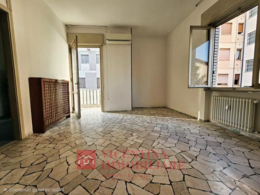 Immagine 2 di Appartamento in vendita  in Via Guicciardini 8 a Vicenza