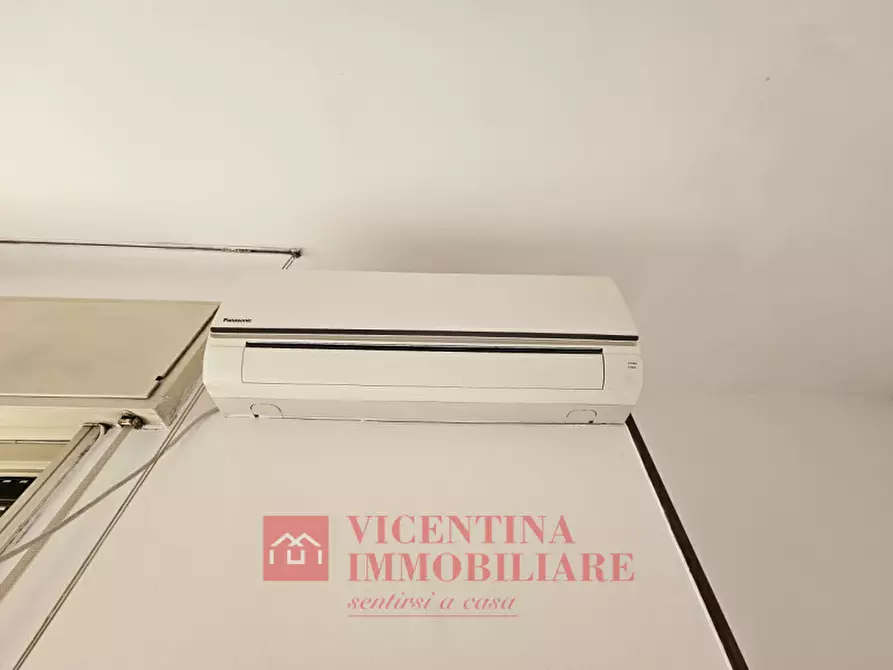 Immagine 11 di Appartamento in vendita  in Via Guicciardini 8 a Vicenza