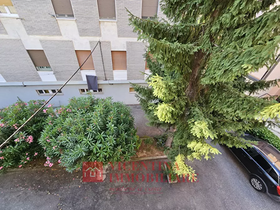 Immagine 12 di Appartamento in vendita  in Via Guicciardini 8 a Vicenza