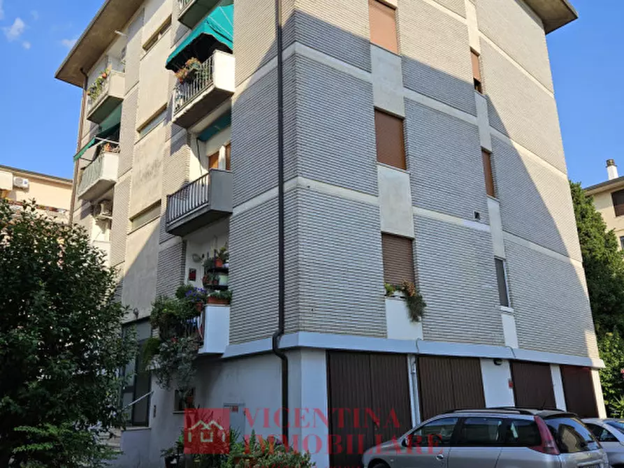 Immagine 14 di Appartamento in vendita  in Via Guicciardini 8 a Vicenza