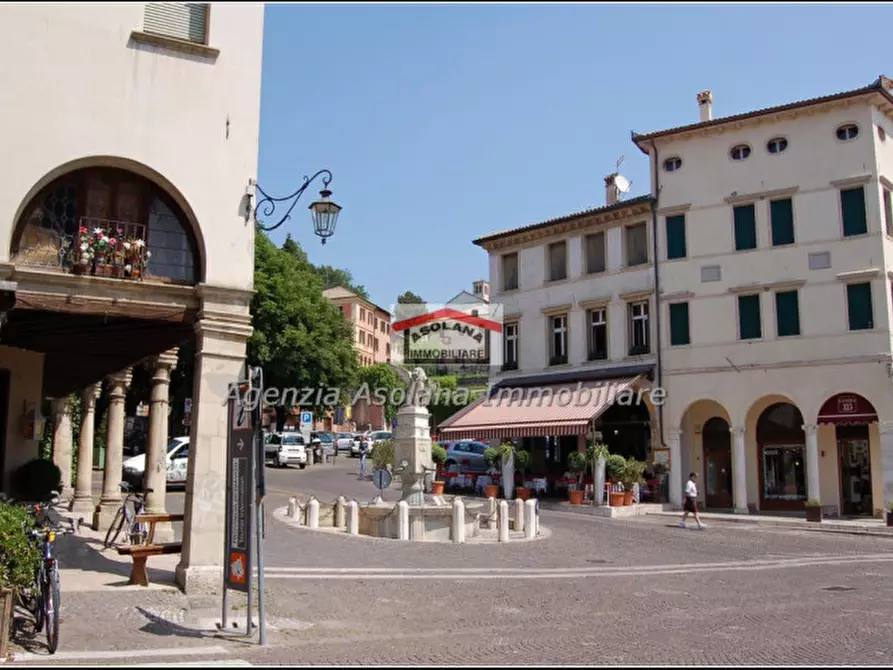 Immagine 5 di Palazzo in vendita  in piazza brugnoli a Asolo
