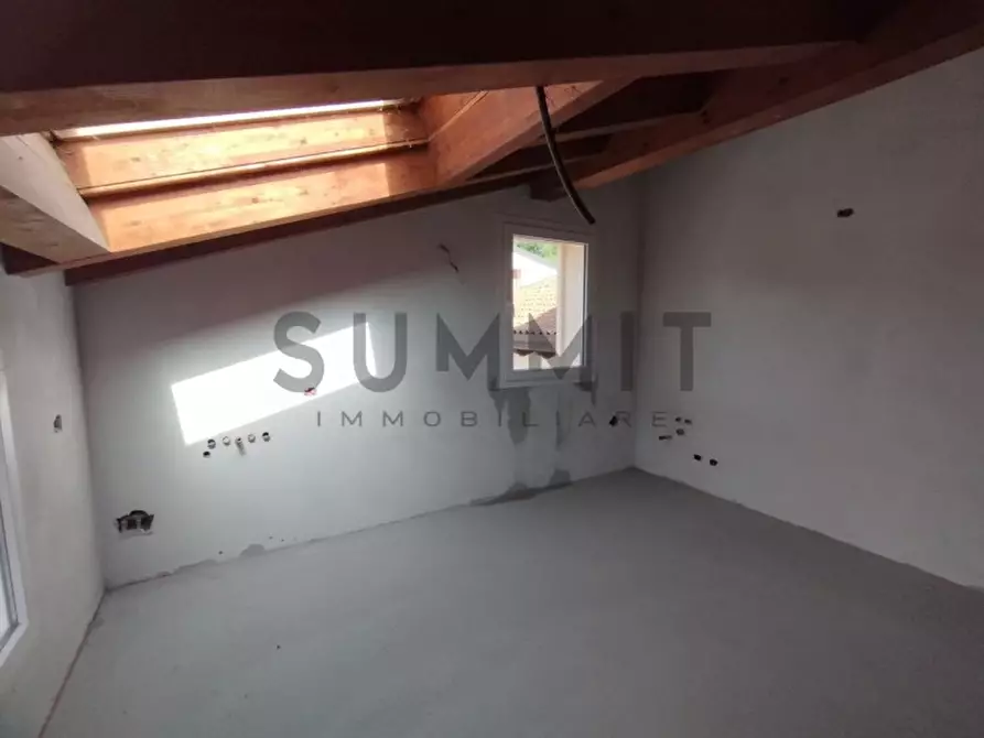Immagine 9 di Villetta a schiera in vendita  a Schio