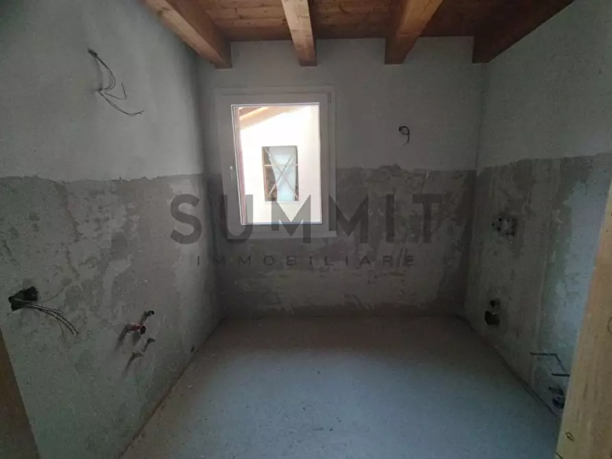 Immagine 11 di Villetta a schiera in vendita  a Schio