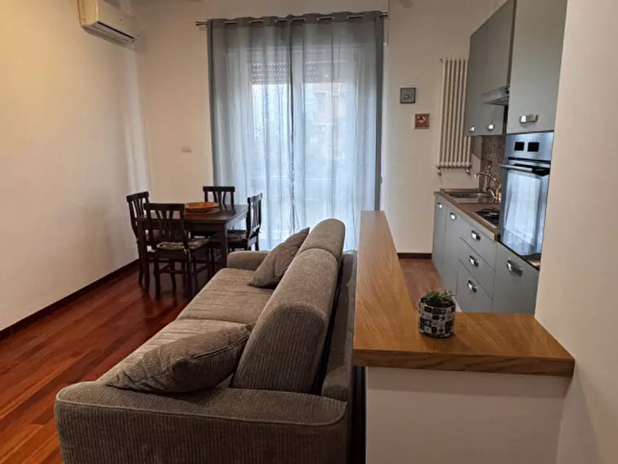 Immagine 6 di Appartamento in affitto  in Via del Fontanile Nuovo a Roma