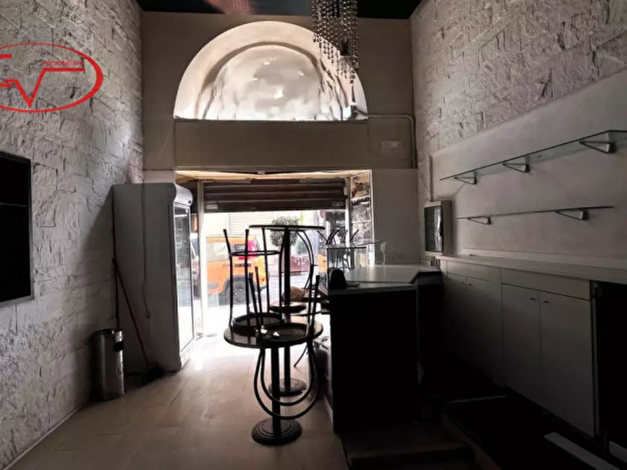 Immagine 5 di Negozio in vendita  in via roma a Montevarchi
