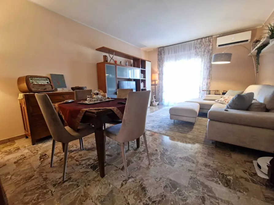 Immagine 2 di Appartamento in vendita  in Via Alfonso Samoggia a Vicenza