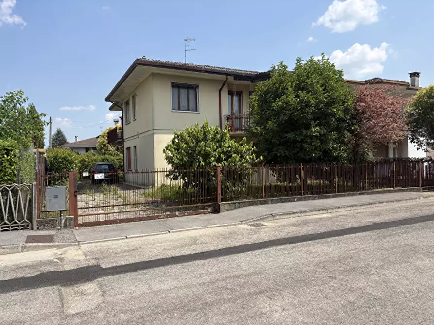 Immagine 2 di Appartamento in vendita  in Via Miramonti a Torreglia