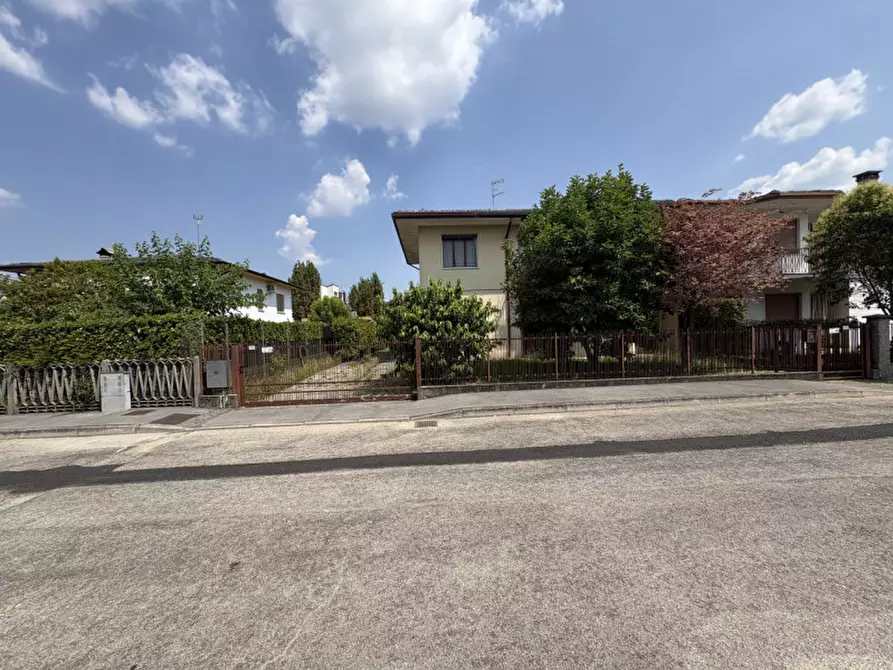 Immagine 3 di Appartamento in vendita  in Via Miramonti a Torreglia