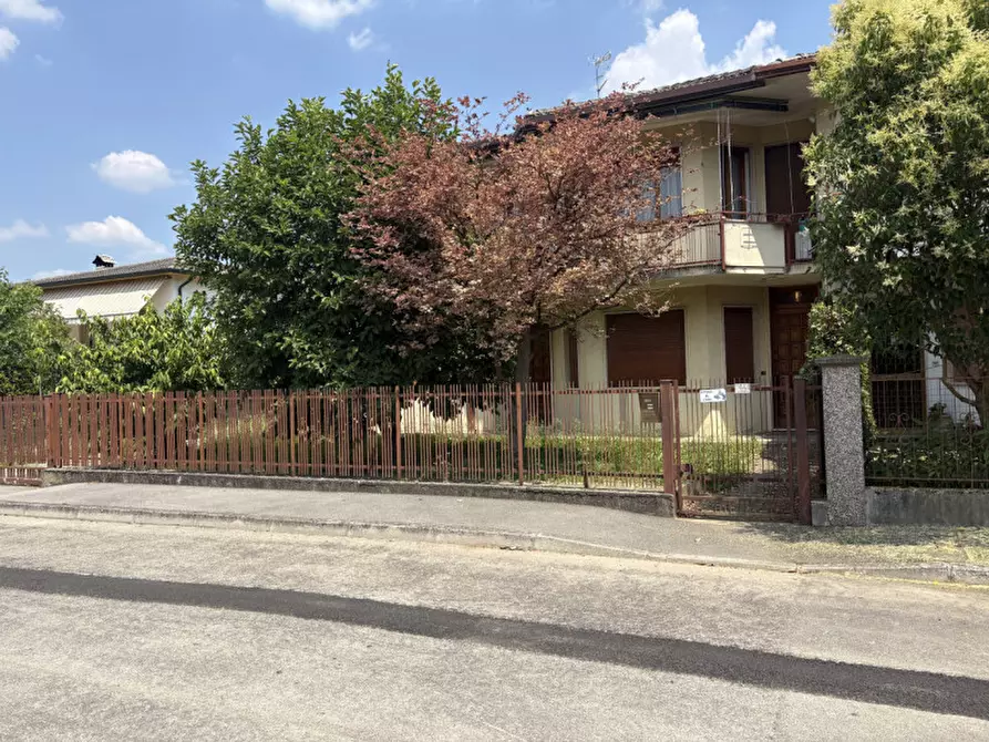 Immagine 1 di Appartamento in vendita  in Via Miramonti a Torreglia