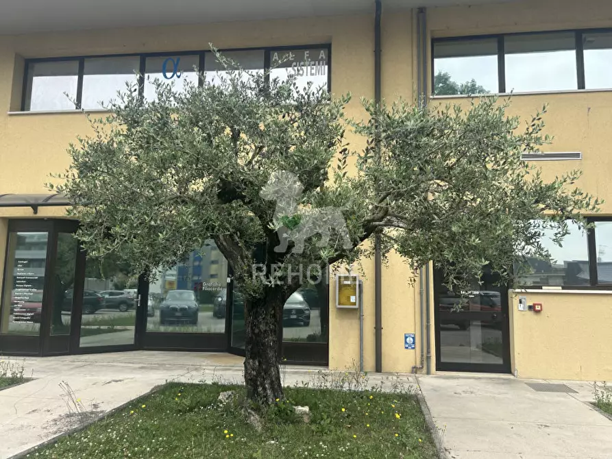 Immagine 2 di Capannone industriale in vendita  in Viale Palmanova, 464 a Udine