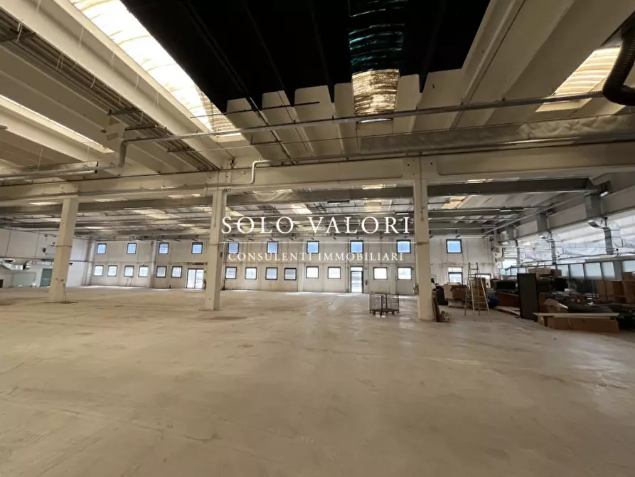 Immagine 1 di Capannone industriale in affitto  a Thiene