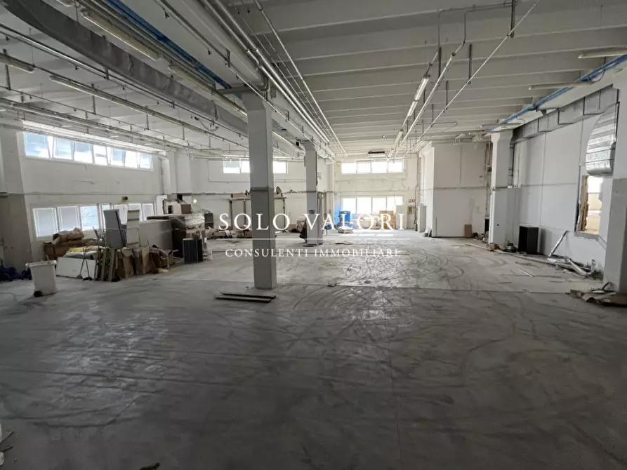 Immagine 10 di Capannone industriale in affitto  a Thiene