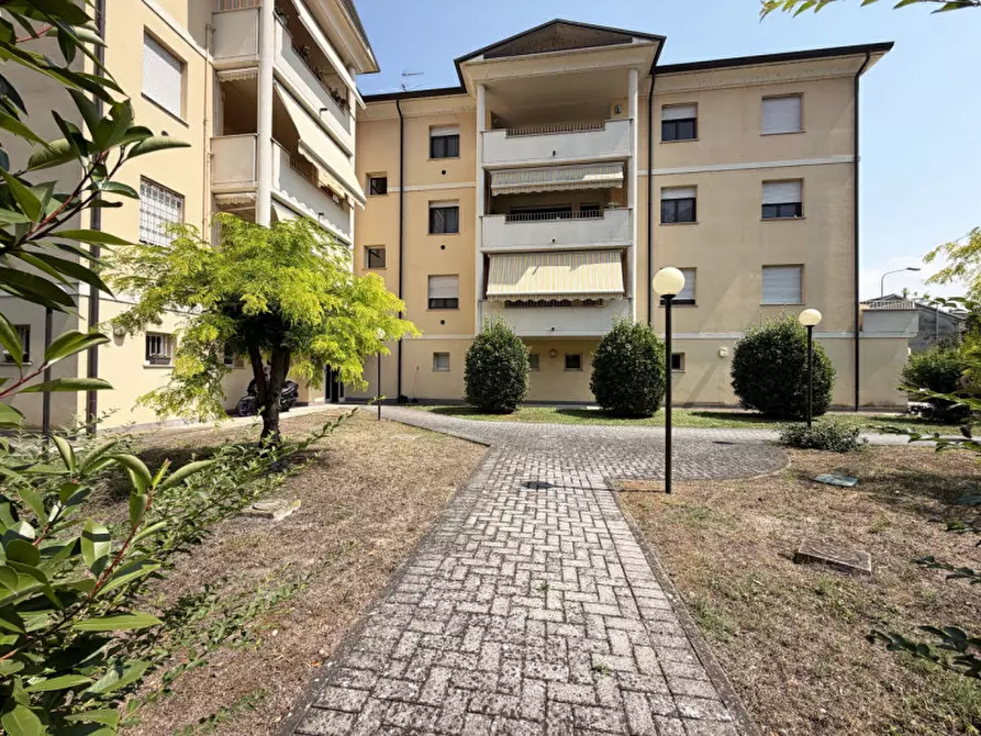 Immagine 28 di Appartamento in vendita  in via al serraglio,1 a Colorno