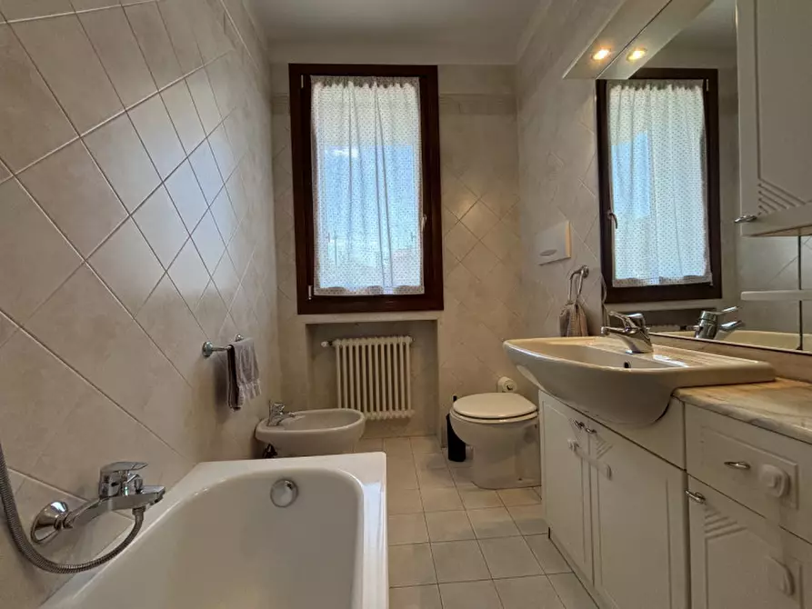 Immagine 12 di Appartamento in vendita  in Via Giuseppe Vaccari a Vicenza