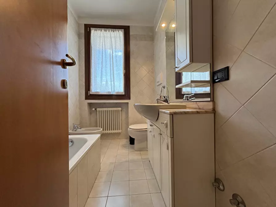 Immagine 13 di Appartamento in vendita  in Via Giuseppe Vaccari a Vicenza