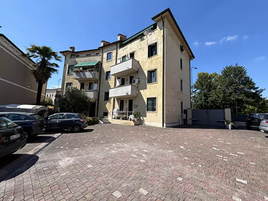 Immagine 21 di Appartamento in vendita  in Via Giuseppe Vaccari a Vicenza