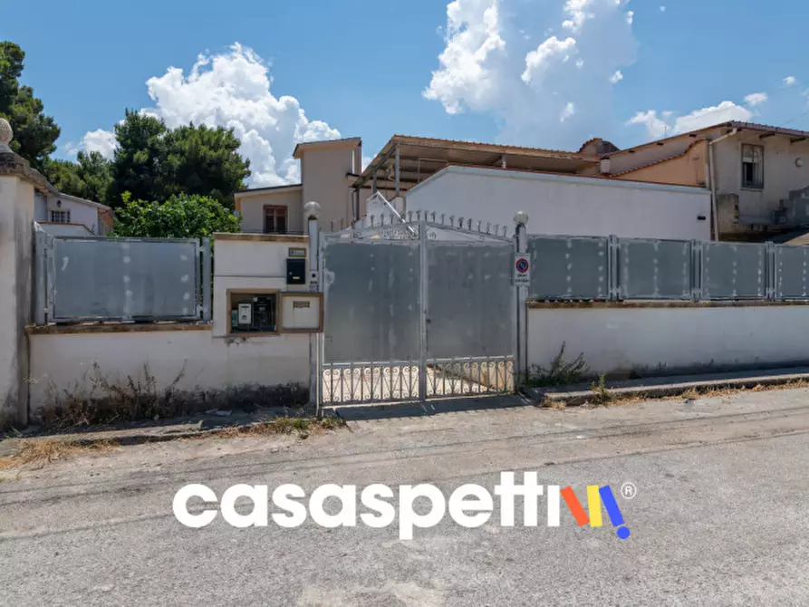 Immagine 1 di Villetta a schiera in vendita  in Via Alloro, 8 a Carini