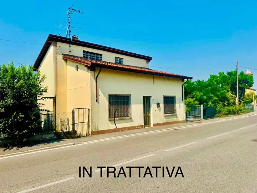 Immagine 1 di Casa indipendente in vendita  in via. Kennedy n .73 a Calvisano
