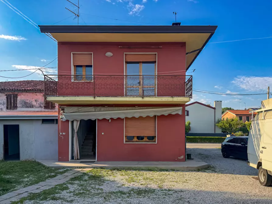 Immagine 2 di Casa indipendente in vendita  in Via Roma a Trebaseleghe