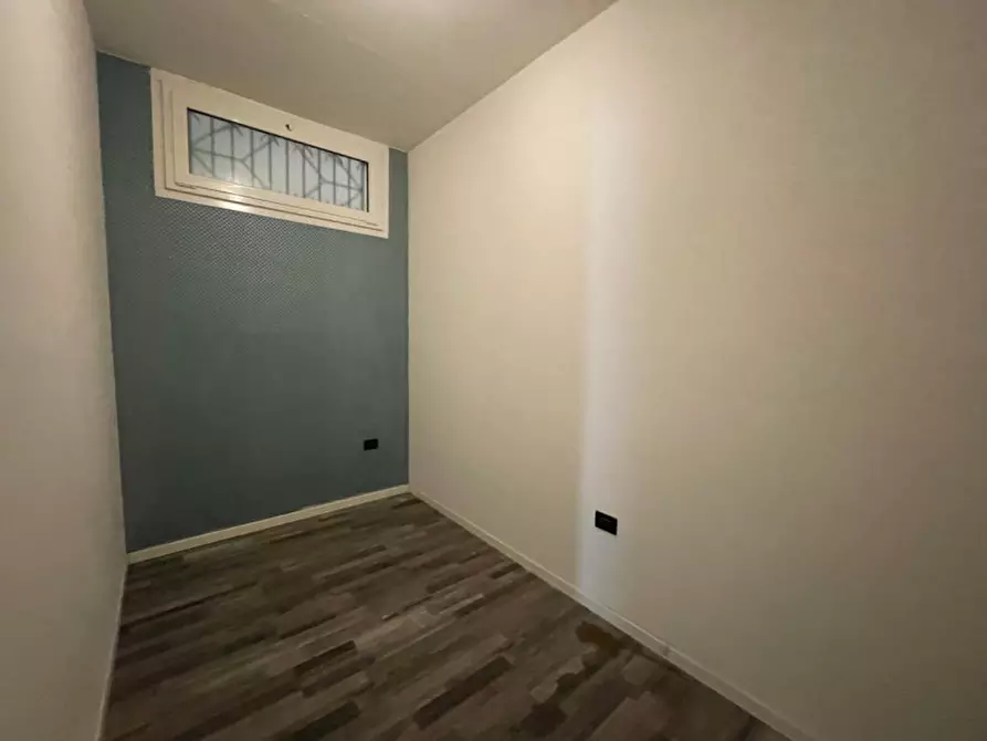 Immagine 4 di Appartamento in vendita  a Valeggio Sul Mincio