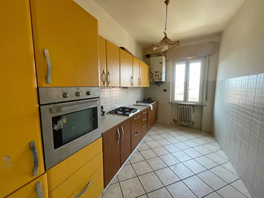 Immagine 5 di Appartamento in vendita  a Valeggio Sul Mincio