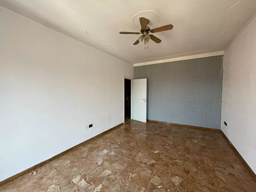 Immagine 8 di Appartamento in vendita  a Valeggio Sul Mincio
