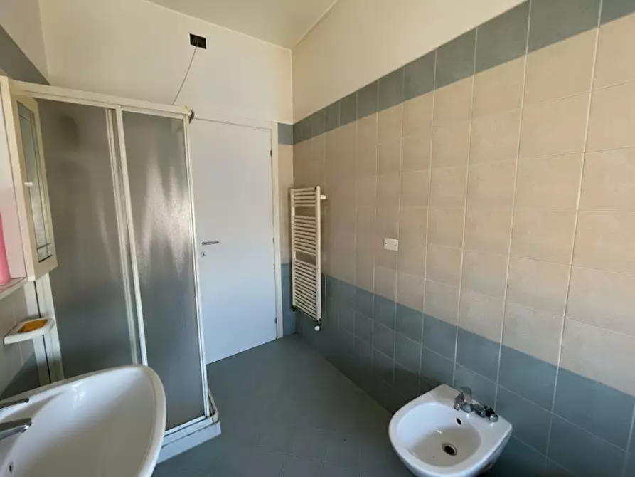 Immagine 12 di Appartamento in vendita  a Valeggio Sul Mincio