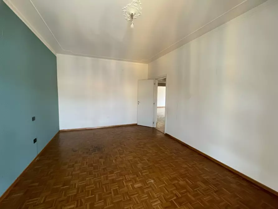 Immagine 14 di Appartamento in vendita  a Valeggio Sul Mincio