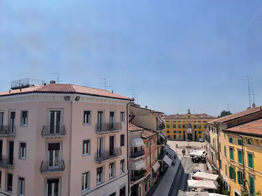 Immagine 16 di Appartamento in vendita  a Valeggio Sul Mincio