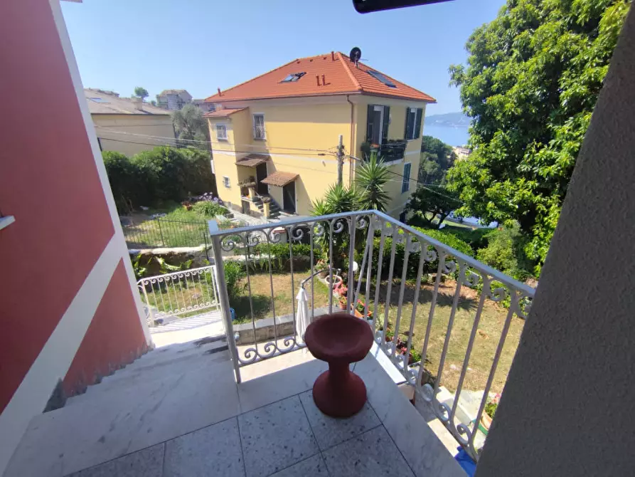Immagine 5 di Appartamento in affitto  in Via Enrico Pietrafraccia a Rapallo