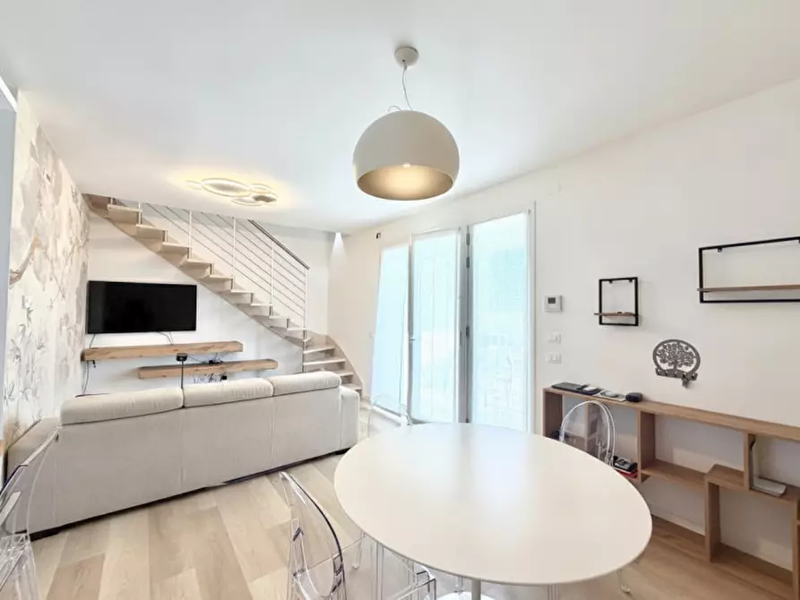 Immagine 9 di Appartamento in vendita  in VIA MORIGLIONE 27 a Jesolo
