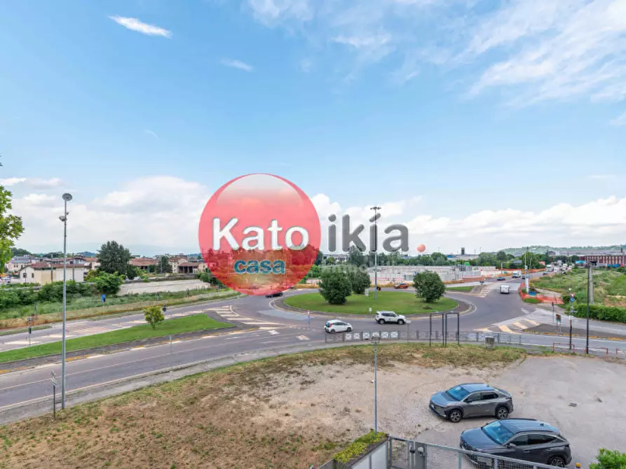 Immagine 20 di Capannone industriale in affitto  in Via Tagliamento a Altavilla Vicentina