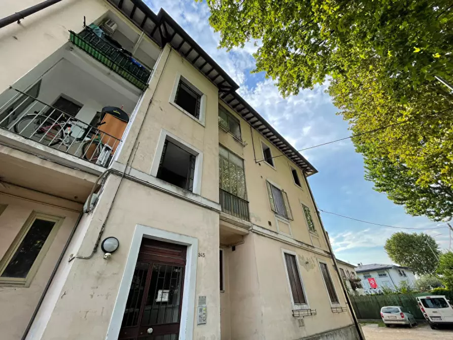 Immagine 8 di Appartamento in vendita  in Strada del Pasubio a Vicenza