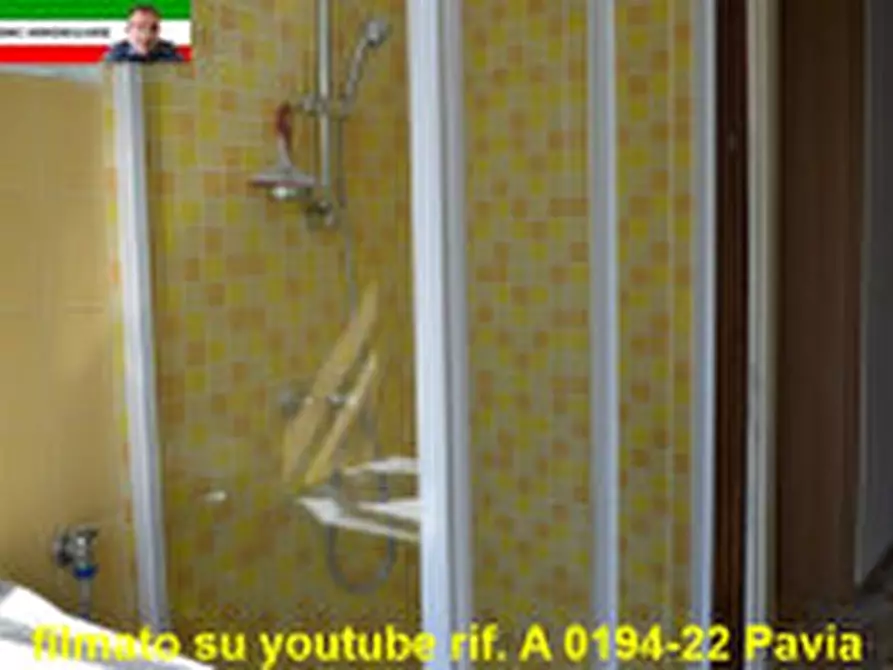 Immagine 6 di Camera in affitto  in via foscolo a Pavia
