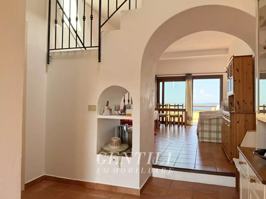 Immagine 2 di Appartamento in vendita  a Arzachena