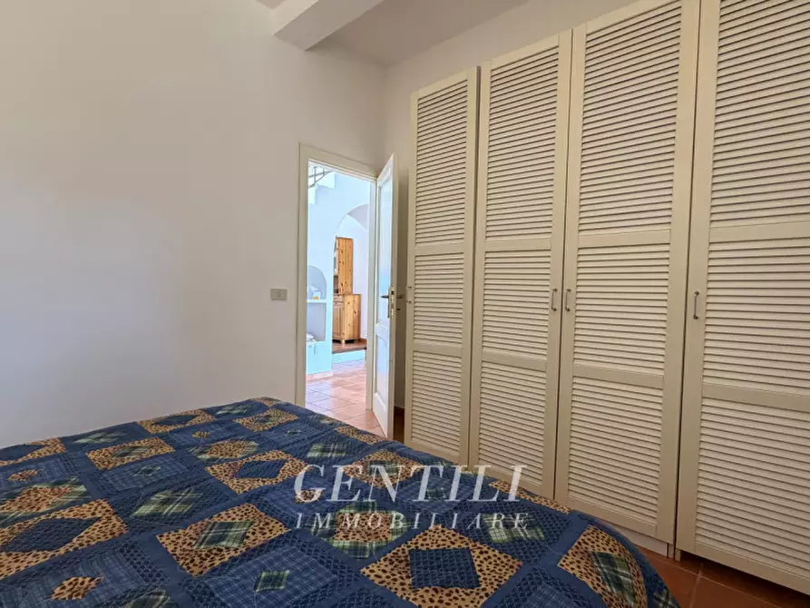Immagine 6 di Appartamento in vendita  a Arzachena