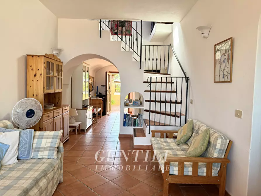 Immagine 9 di Appartamento in vendita  a Arzachena