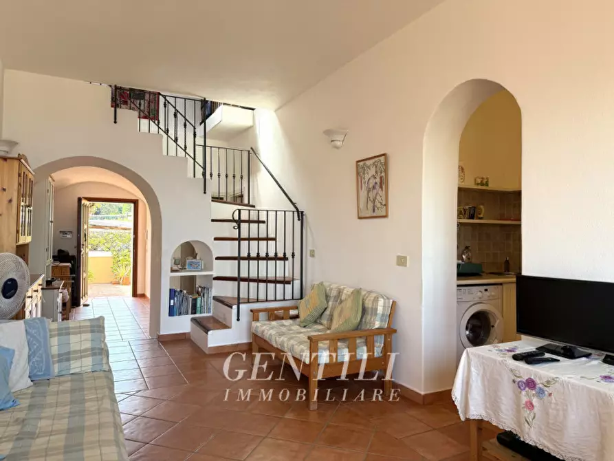 Immagine 12 di Appartamento in vendita  a Arzachena