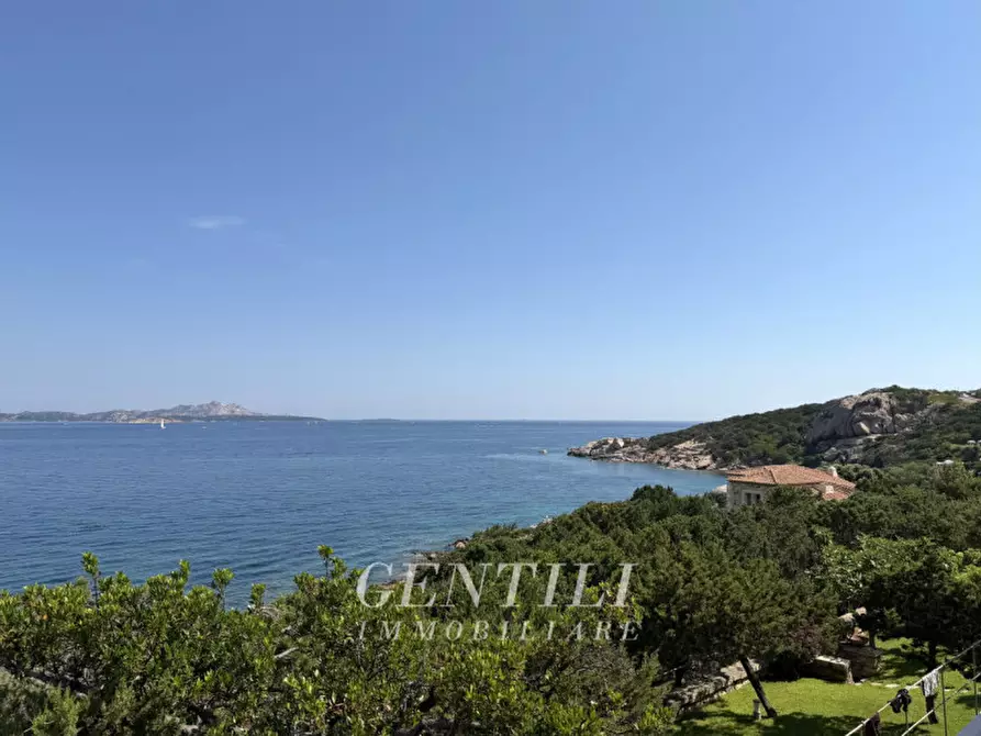 Immagine 33 di Appartamento in vendita  a Arzachena