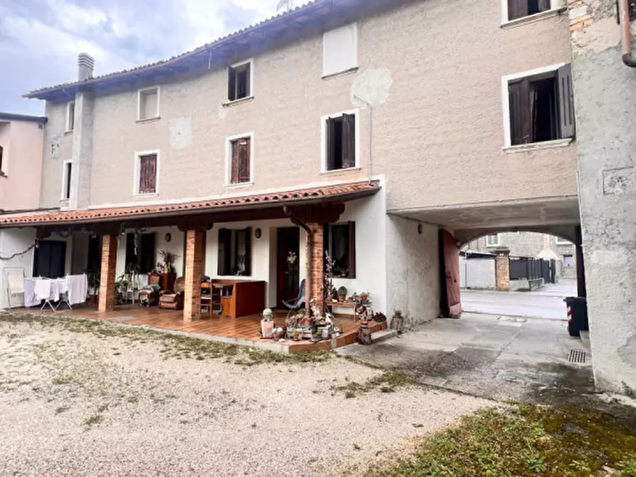 Immagine 1 di Casa indipendente in vendita  in via sclavons, 17 a Cordenons